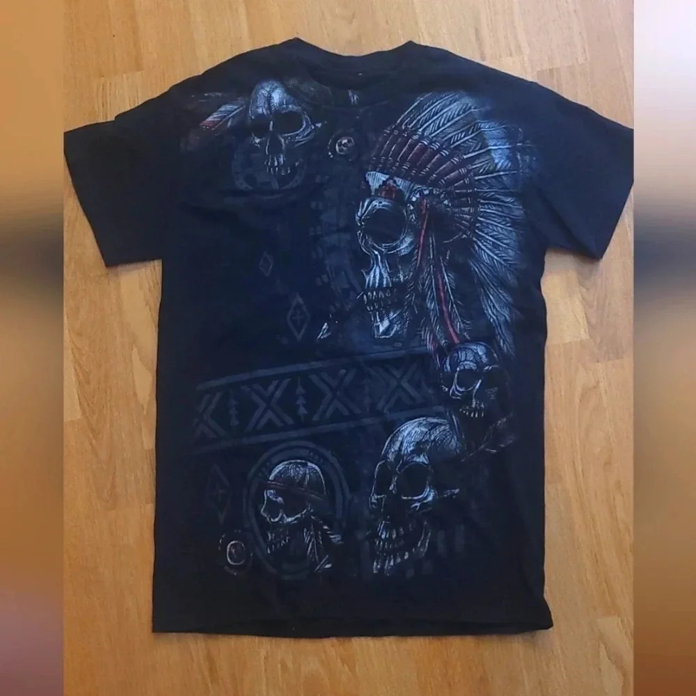 Affliction Style Indian Skulls With Headdress‎ Size Small? Black & Grey T-shirt